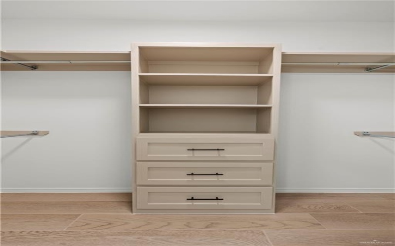 921 Brooks Drive, Alton, TX 78573, 3 Bedrooms Bedrooms, ,2 BathroomsBathrooms,Residential,For Sale,921 Brooks Drive,0,481773