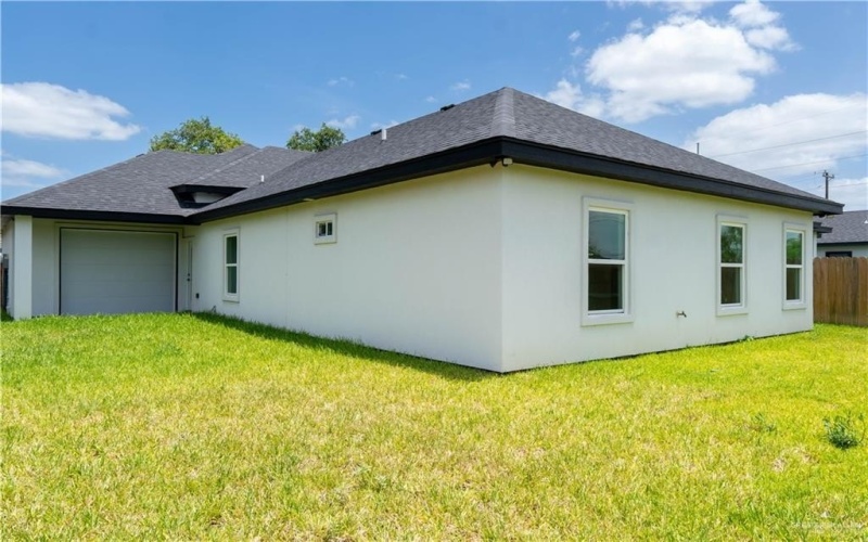 2221 N Woody Street, Edinburg, TX 78541, 3 Bedrooms Bedrooms, ,2 BathroomsBathrooms,Residential,For Sale,2221 N Woody Street,0,482507