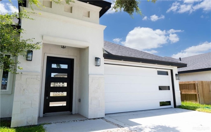 2221 N Woody Street, Edinburg, TX 78541, 3 Bedrooms Bedrooms, ,2 BathroomsBathrooms,Residential,For Sale,2221 N Woody Street,0,482507