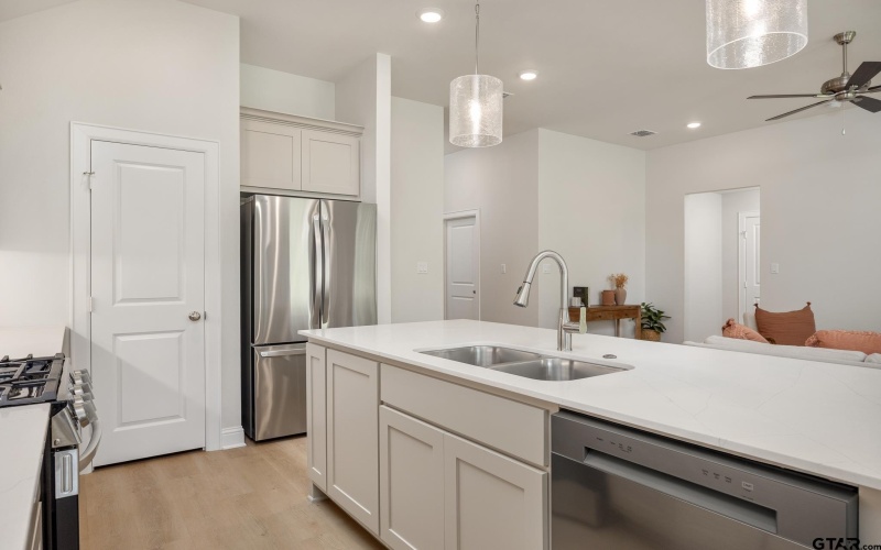 2241 Dogwood Park Blvd, Tyler, TX 75707, 3 Bedrooms Bedrooms, ,2 BathroomsBathrooms,Residential,For Sale,2241 Dogwood Park Blvd,0,25014732