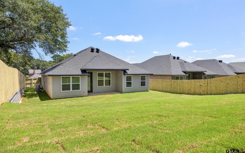 2241 Dogwood Park Blvd, Tyler, TX 75707, 3 Bedrooms Bedrooms, ,2 BathroomsBathrooms,Residential,For Sale,2241 Dogwood Park Blvd,0,25014732