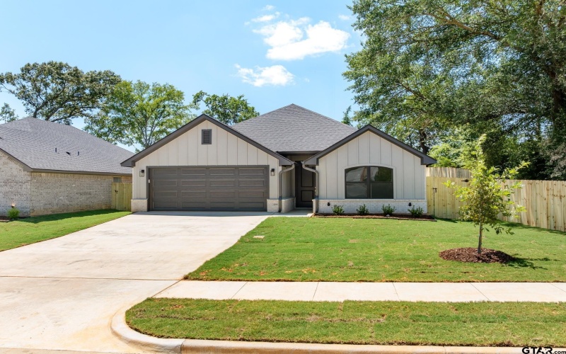 2241 Dogwood Park Blvd, Tyler, TX 75707, 3 Bedrooms Bedrooms, ,2 BathroomsBathrooms,Residential,For Sale,2241 Dogwood Park Blvd,0,25014732