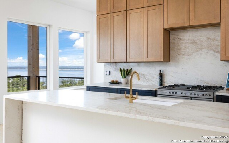 1123 Ledge Path, Canyon Lake, TX 78133, 4 Habitaciones Habitaciones , ,5 BañosBaños,Residential,En Venta,1123 Ledge Path,0,1912480