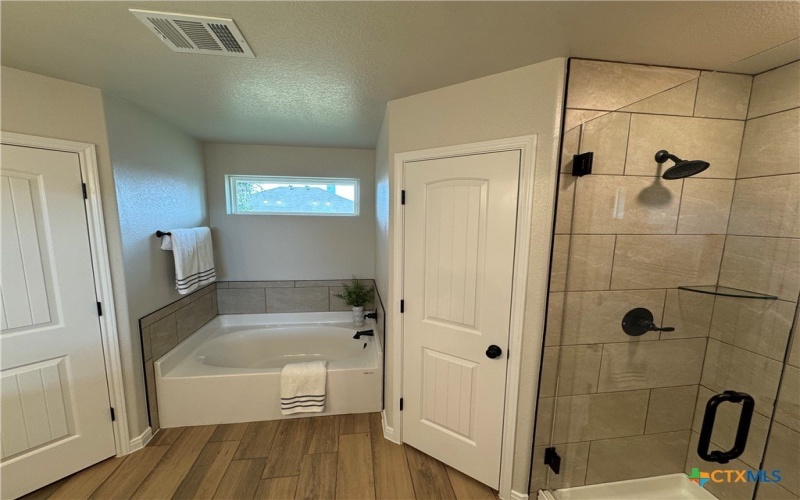 2510 Cowgirl Trail, Belton, TX 76513, 4 Habitaciones Habitaciones , ,2 BañosBaños,Residential,En Venta,2510 Cowgirl Trail,0,576447
