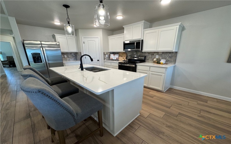 2510 Cowgirl Trail, Belton, TX 76513, 4 Habitaciones Habitaciones , ,2 BañosBaños,Residential,En Venta,2510 Cowgirl Trail,0,576447