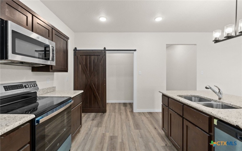 122 Leon Lane, Copperas Cove, TX 76522, 6 Habitaciones Habitaciones , ,Residential,En Venta,122 Leon Lane,0,594259