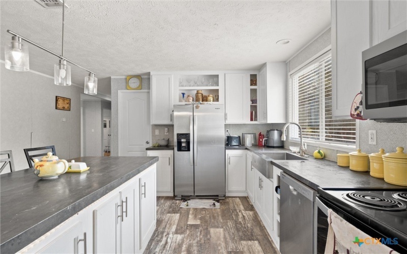 2316 County Road 404 Loop, Bartlett, TX 76511, 3 Bedrooms Bedrooms, ,2 BathroomsBathrooms,Residential,For Sale,2316 County Road 404 Loop,0,594437