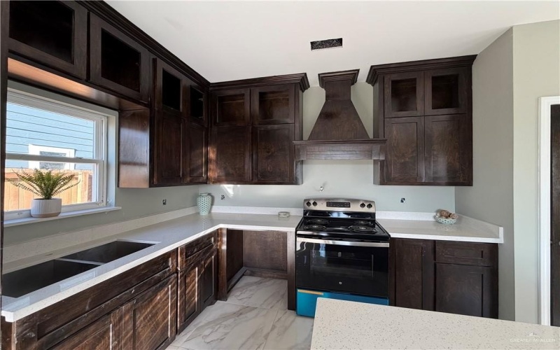 2320 Victoriano Street, Weslaco, TX 78596, 3 Bedrooms Bedrooms, ,2 BathroomsBathrooms,Residential,For Sale,2320 Victoriano Street,0,482520