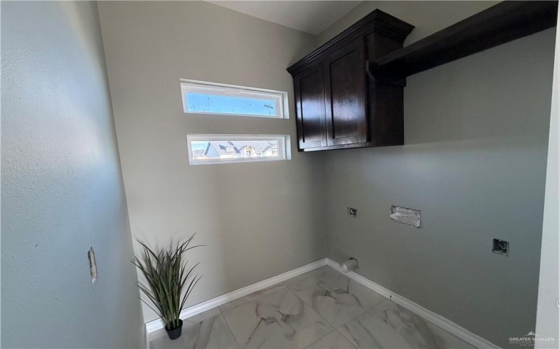 2320 Victoriano Street, Weslaco, TX 78596, 3 Bedrooms Bedrooms, ,2 BathroomsBathrooms,Residential,For Sale,2320 Victoriano Street,0,482520