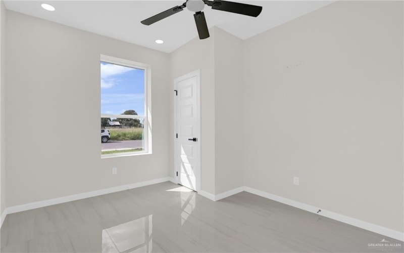 1038 Lola, Alamo, TX 78516, 3 Bedrooms Bedrooms, ,2 BathroomsBathrooms,Residential,For Sale,1038 Lola,0,482542