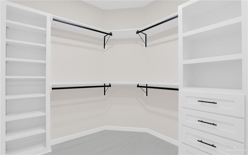 1038 Lola, Alamo, TX 78516, 3 Bedrooms Bedrooms, ,2 BathroomsBathrooms,Residential,For Sale,1038 Lola,0,482542