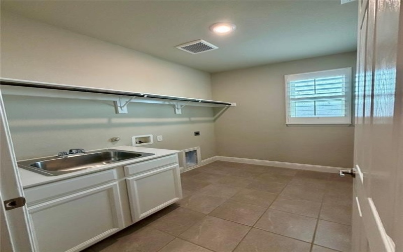 2705 Walnut Creek Lane, The Colony, TX 75056, 6 Bedrooms Bedrooms, ,5 BathroomsBathrooms,Residential,For Sale,2705 Walnut Creek Lane,0,21066853