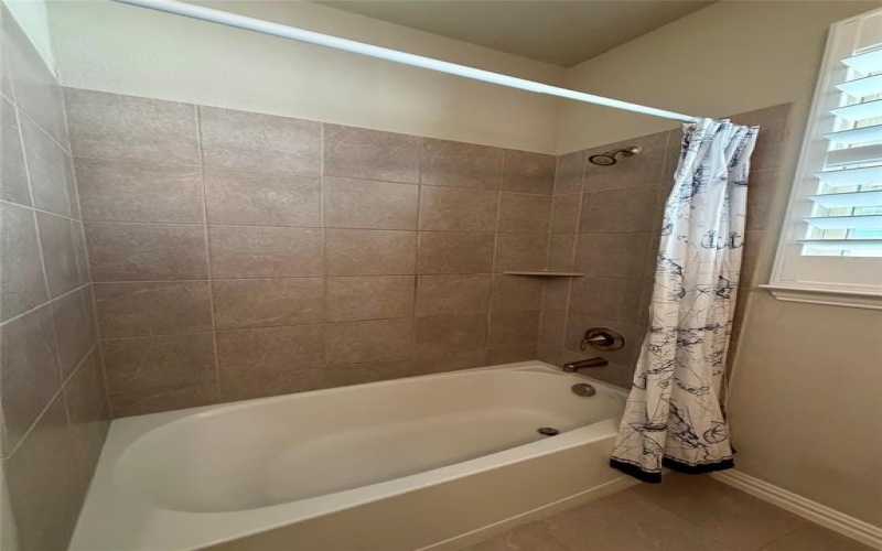 2705 Walnut Creek Lane, The Colony, TX 75056, 6 Bedrooms Bedrooms, ,5 BathroomsBathrooms,Residential,For Sale,2705 Walnut Creek Lane,0,21066853