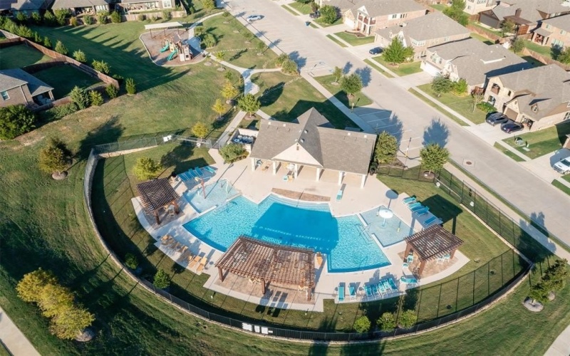 1008 Moss Grove Trail, Justin, TX 76247, 4 Bedrooms Bedrooms, ,3 BathroomsBathrooms,Residential,For Sale,1008 Moss Grove Trail,0,21070741