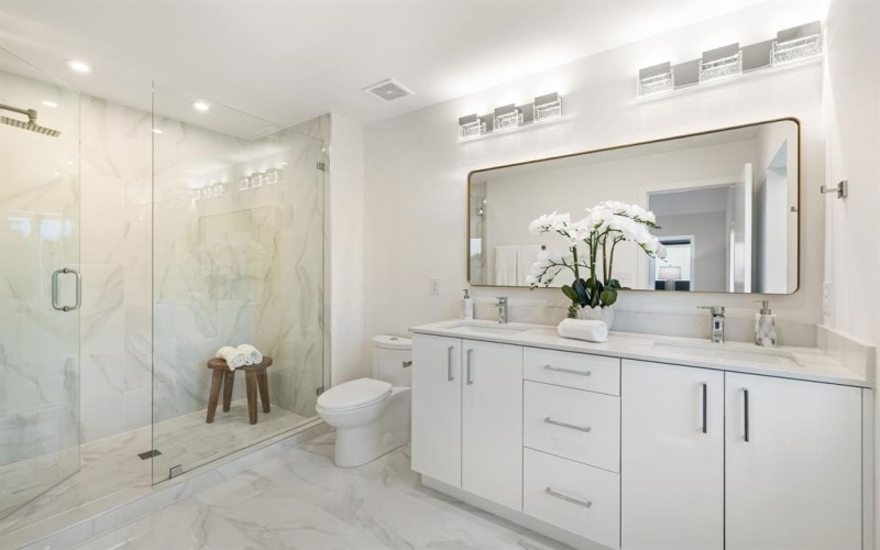 824 McBroom Street, Dallas, TX 75212, 4 Bedrooms Bedrooms, ,3 BathroomsBathrooms,Residential,For Sale,824 McBroom Street,0,21072998