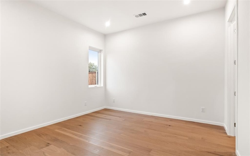 824 McBroom Street, Dallas, TX 75212, 4 Bedrooms Bedrooms, ,3 BathroomsBathrooms,Residential,For Sale,824 McBroom Street,0,21072998