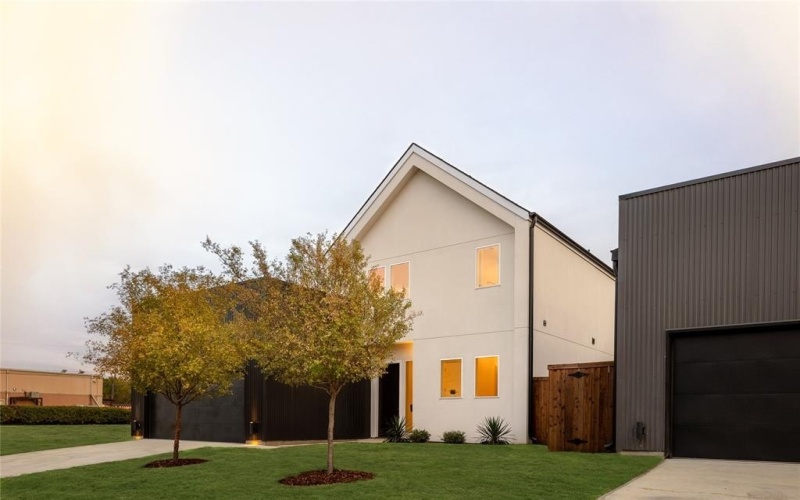 824 McBroom Street, Dallas, TX 75212, 4 Bedrooms Bedrooms, ,3 BathroomsBathrooms,Residential,For Sale,824 McBroom Street,0,21072998