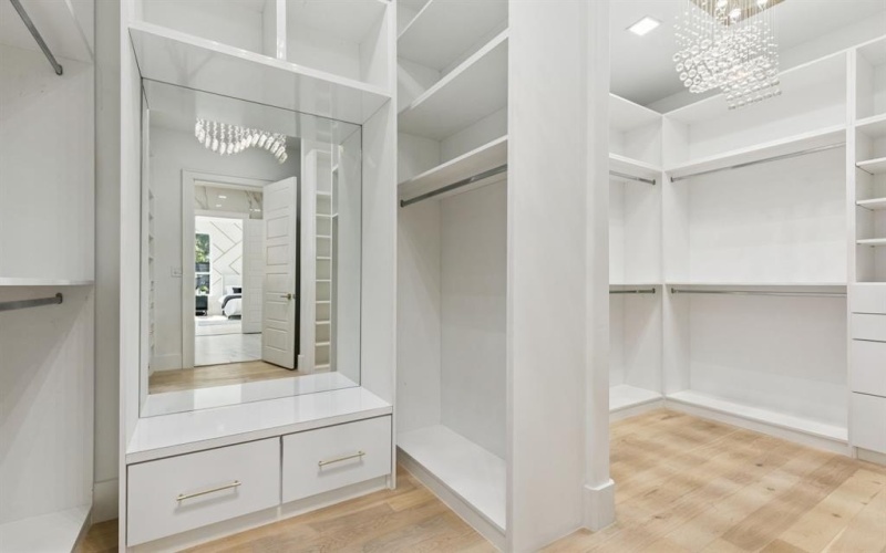 6541 Prosper Street, Dallas, TX 75209, 5 Bedrooms Bedrooms, ,6 BathroomsBathrooms,Residential,For Sale,6541 Prosper Street,0,21073221