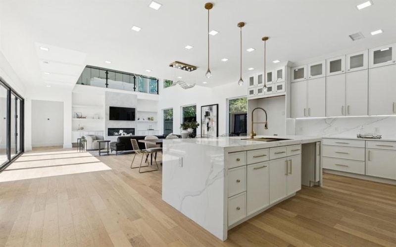 6541 Prosper Street, Dallas, TX 75209, 5 Bedrooms Bedrooms, ,6 BathroomsBathrooms,Residential,For Sale,6541 Prosper Street,0,21073221