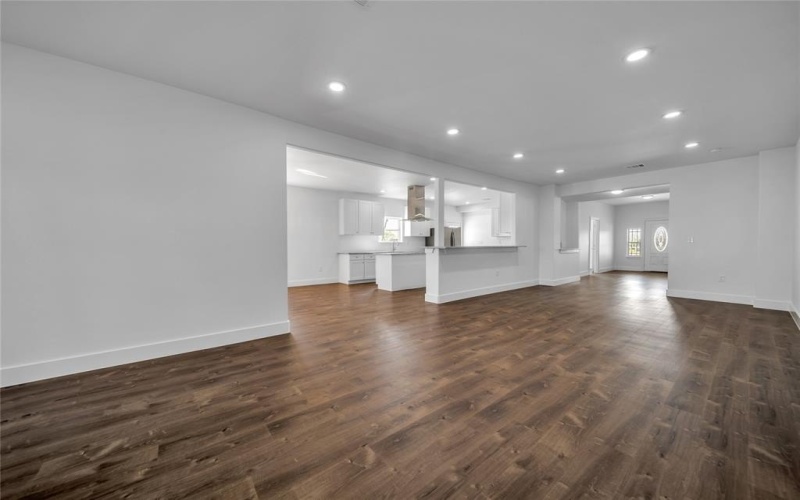 1128 Newton Road, Ferris, TX 75125, 6 Habitaciones Habitaciones , ,3 BañosBaños,Residential,En Venta,1128 Newton Road,0,21075706