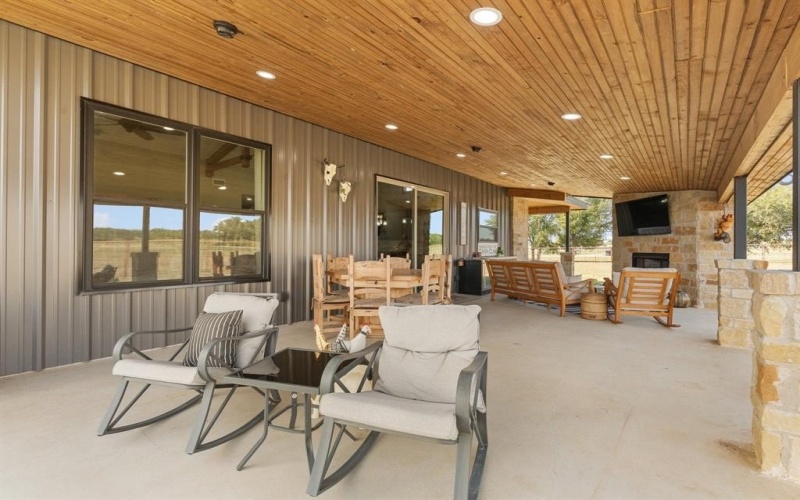 208 Private Road 107, Blum, TX 76627, 2 Habitaciones Habitaciones , ,2 BañosBaños,Residential,En Venta,208 Private Road 107,0,21076270