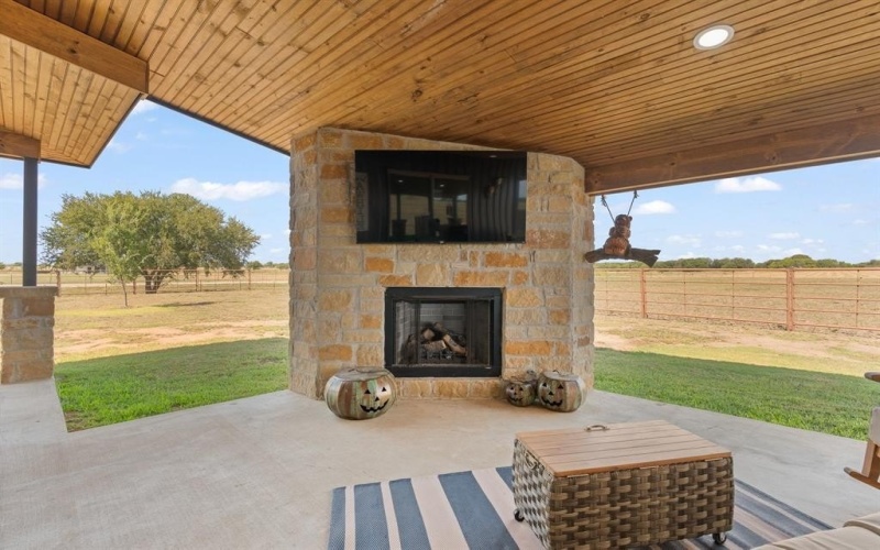 208 Private Road 107, Blum, TX 76627, 2 Habitaciones Habitaciones , ,2 BañosBaños,Residential,En Venta,208 Private Road 107,0,21076270