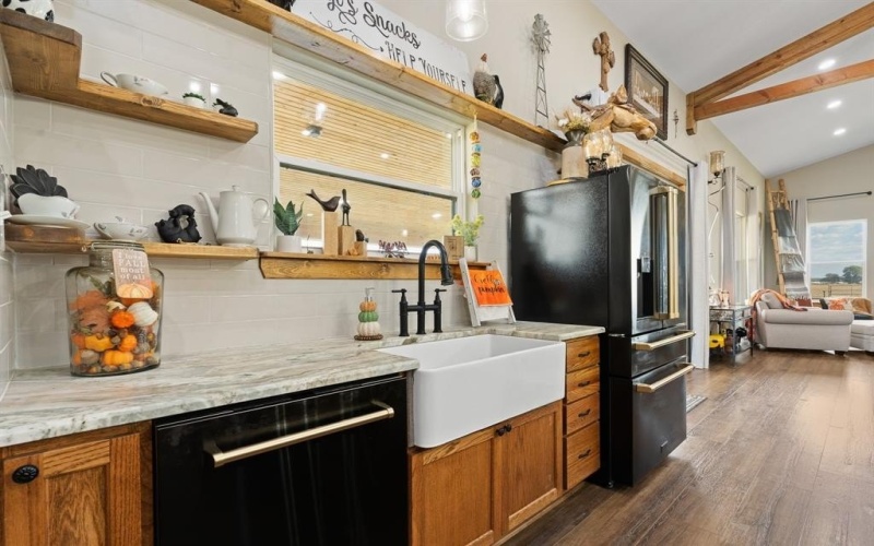 208 Private Road 107, Blum, TX 76627, 2 Habitaciones Habitaciones , ,2 BañosBaños,Residential,En Venta,208 Private Road 107,0,21076270