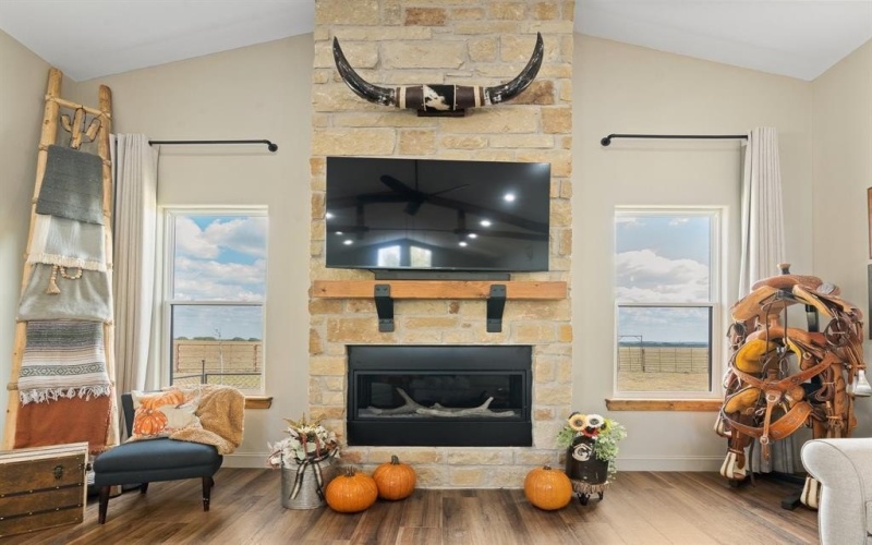 208 Private Road 107, Blum, TX 76627, 2 Habitaciones Habitaciones , ,2 BañosBaños,Residential,En Venta,208 Private Road 107,0,21076270