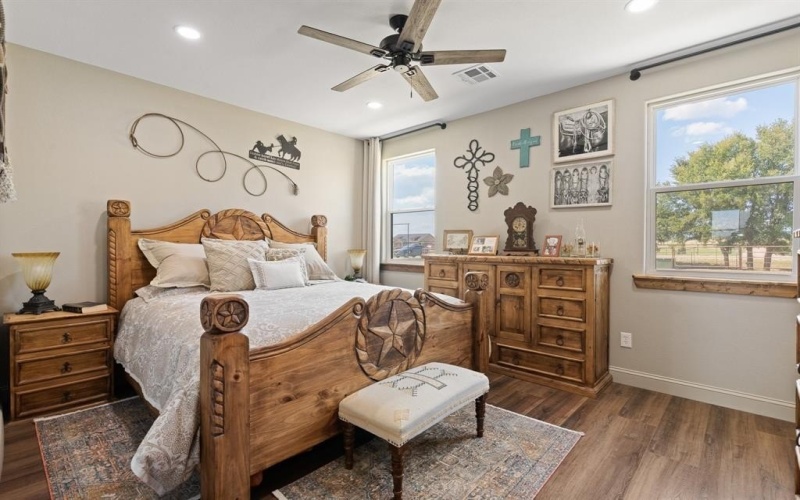 208 Private Road 107, Blum, TX 76627, 2 Habitaciones Habitaciones , ,2 BañosBaños,Residential,En Venta,208 Private Road 107,0,21076270