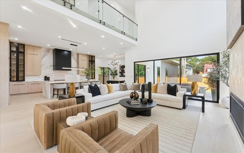 7111 Coronado Avenue, Dallas, TX 75214, 5 Habitaciones Habitaciones , ,6 BañosBaños,Residential,En Venta,7111 Coronado Avenue,0,21076517