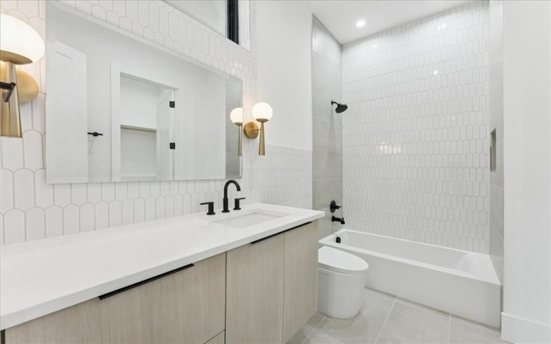 7111 Coronado Avenue, Dallas, TX 75214, 5 Habitaciones Habitaciones , ,6 BañosBaños,Residential,En Venta,7111 Coronado Avenue,0,21076517