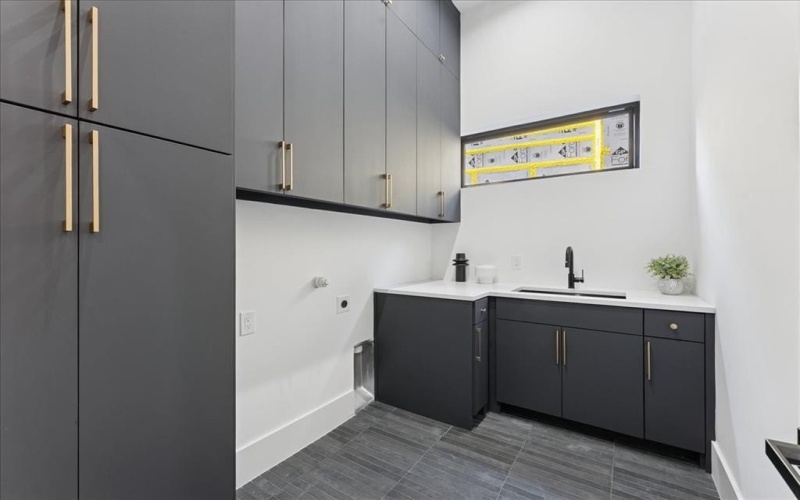 7111 Coronado Avenue, Dallas, TX 75214, 5 Habitaciones Habitaciones , ,6 BañosBaños,Residential,En Venta,7111 Coronado Avenue,0,21076517