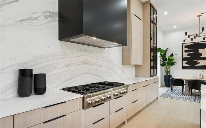 7111 Coronado Avenue, Dallas, TX 75214, 5 Habitaciones Habitaciones , ,6 BañosBaños,Residential,En Venta,7111 Coronado Avenue,0,21076517