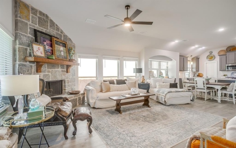 833 Godley Ranch, Godley, TX 76044, 4 Bedrooms Bedrooms, ,3 BathroomsBathrooms,Residential,For Sale,833 Godley Ranch,0,21076676