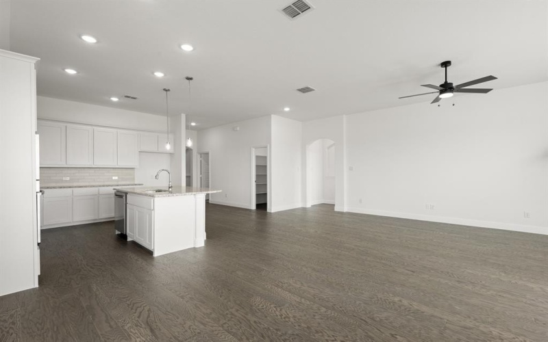 121 Grey Wolf Court, Godley, TX 76044, 3 Bedrooms Bedrooms, ,2 BathroomsBathrooms,Residential,For Sale,121 Grey Wolf Court,0,21076857