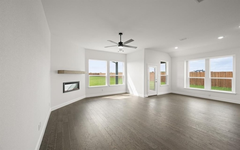 121 Grey Wolf Court, Godley, TX 76044, 3 Bedrooms Bedrooms, ,2 BathroomsBathrooms,Residential,For Sale,121 Grey Wolf Court,0,21076857