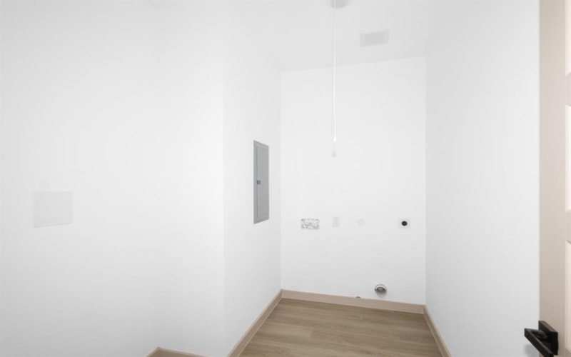 191 Cactus Canyon Drive, Bridgeport, TX 76426, 4 Bedrooms Bedrooms, ,2 BathroomsBathrooms,Residential,For Sale,191 Cactus Canyon Drive,0,21077079