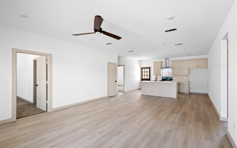 191 Cactus Canyon Drive, Bridgeport, TX 76426, 4 Bedrooms Bedrooms, ,2 BathroomsBathrooms,Residential,For Sale,191 Cactus Canyon Drive,0,21077079