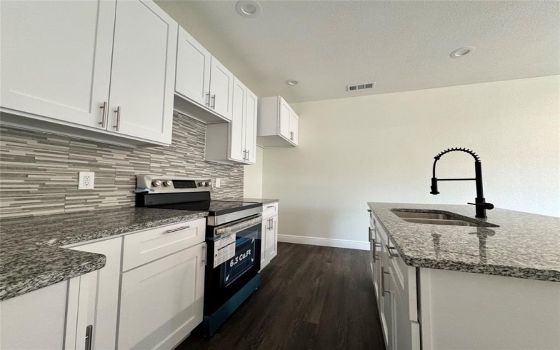 2010 Nantucket Village Drive, Dallas, TX 75217, 3 Bedrooms Bedrooms, ,2 BathroomsBathrooms,Residential,For Sale,2010 Nantucket Village Drive,0,21077087