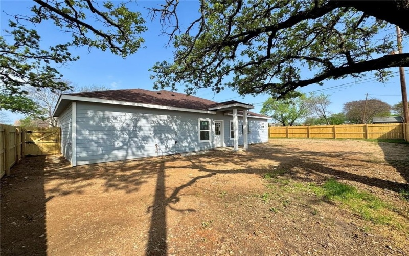 2010 Nantucket Village Drive, Dallas, TX 75217, 3 Bedrooms Bedrooms, ,2 BathroomsBathrooms,Residential,For Sale,2010 Nantucket Village Drive,0,21077087