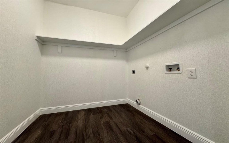 2010 Nantucket Village Drive, Dallas, TX 75217, 3 Bedrooms Bedrooms, ,2 BathroomsBathrooms,Residential,For Sale,2010 Nantucket Village Drive,0,21077087