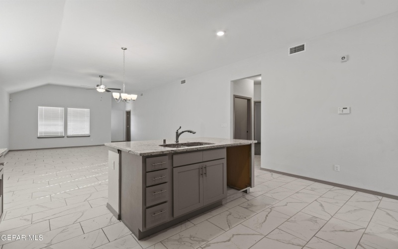 13833 Summer Valley Avenue, El Paso, TX 79928, 4 Bedrooms Bedrooms, ,3 BathroomsBathrooms,Residential,For Sale,13833 Summer Valley Avenue,921098