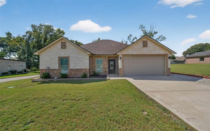 23001 Red Azalea Lane, Lindale, TX 75771, 4 Habitaciones Habitaciones , ,2 BañosBaños,Residential,En Venta,23001 Red Azalea Lane,0,21077158