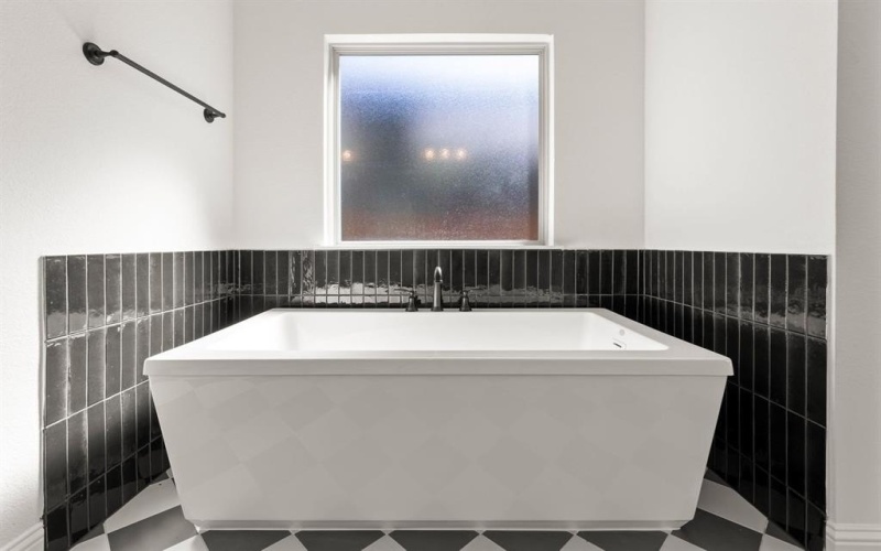 1041 Moss Grove Trail, Justin, TX 76247, 4 Bedrooms Bedrooms, ,3 BathroomsBathrooms,Residential,For Sale,1041 Moss Grove Trail,0,21077162