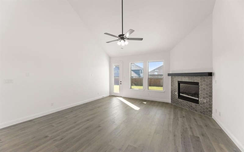 1041 Moss Grove Trail, Justin, TX 76247, 4 Bedrooms Bedrooms, ,3 BathroomsBathrooms,Residential,For Sale,1041 Moss Grove Trail,0,21077162