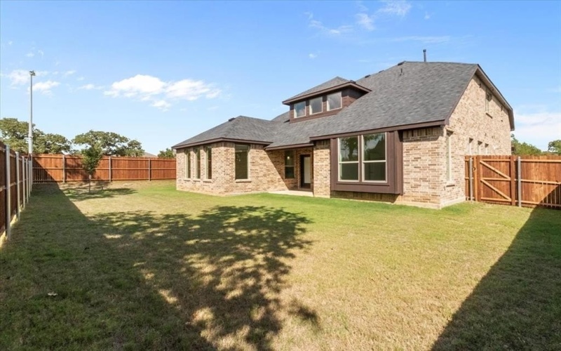 929 Ryed Lane, Fort Worth, TX 76120, 4 Bedrooms Bedrooms, ,3 BathroomsBathrooms,Residential,For Sale,929 Ryed Lane,0,21077317