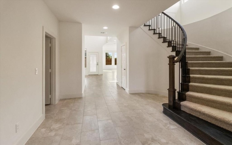 929 Ryed Lane, Fort Worth, TX 76120, 4 Bedrooms Bedrooms, ,3 BathroomsBathrooms,Residential,For Sale,929 Ryed Lane,0,21077317