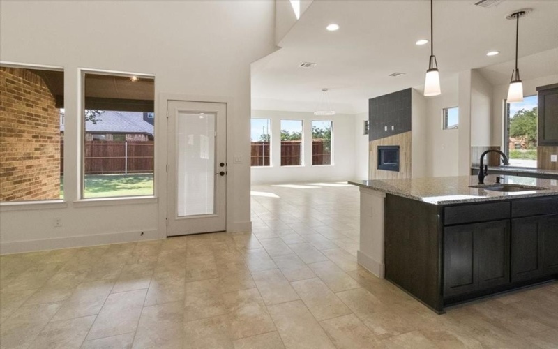 929 Ryed Lane, Fort Worth, TX 76120, 4 Bedrooms Bedrooms, ,3 BathroomsBathrooms,Residential,For Sale,929 Ryed Lane,0,21077317