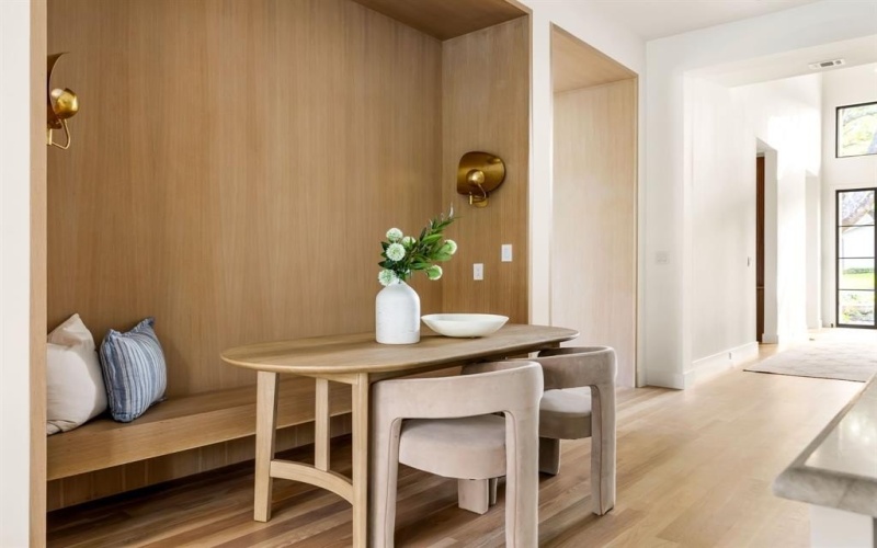 3944 Dalgreen Drive, Dallas, TX 75214, 5 Bedrooms Bedrooms, ,6 BathroomsBathrooms,Residential,For Sale,3944 Dalgreen Drive,0,21077338