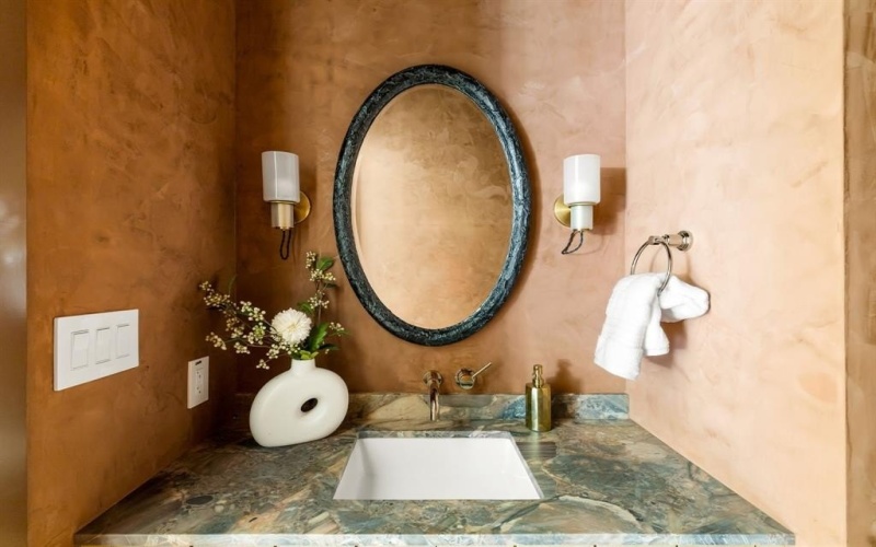 3944 Dalgreen Drive, Dallas, TX 75214, 5 Bedrooms Bedrooms, ,6 BathroomsBathrooms,Residential,For Sale,3944 Dalgreen Drive,0,21077338